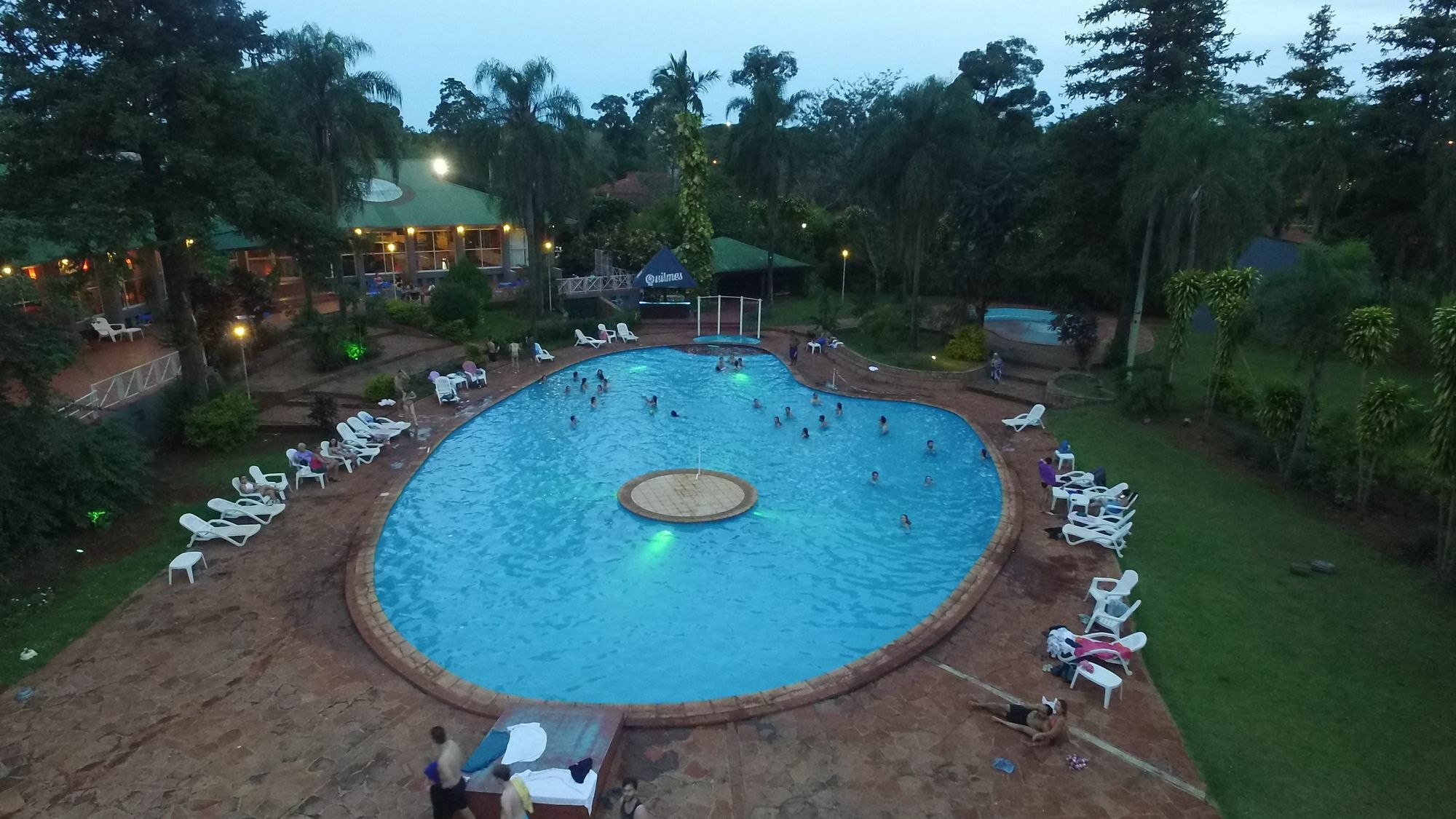 Tangoinn Club Iguazu Party Luxury Hostel Puerto Iguazú Exterior foto